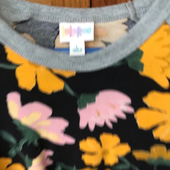 Floral print Lularoe tee - Picture 2 of 2